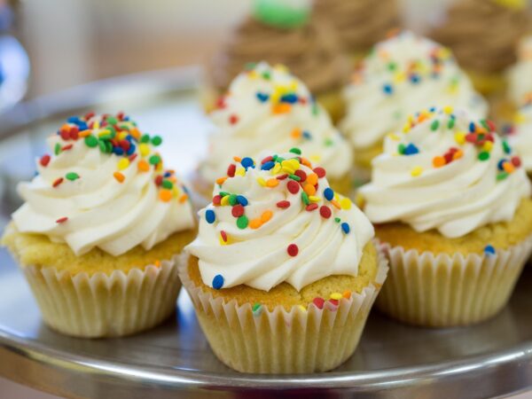 cupcakes, happy birthday, vanilla, frosting, dessert, sweet, cake, food, sugar, icing, party, delicious, decorated, baked, snack, homemade, buttercream, cup-cake, cupcakes, cupcakes, cupcakes, cupcakes, cupcakes, cake, cake, cake